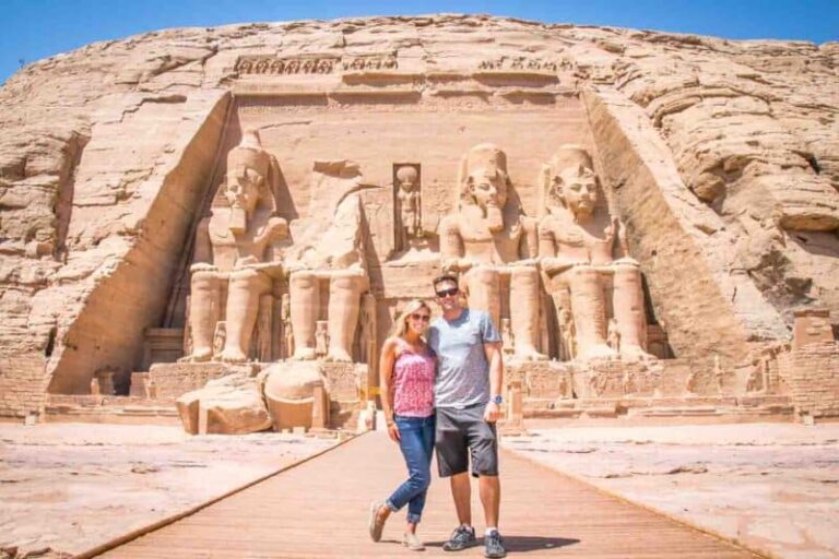 Abu-Simbel-Temples-Egypt_-800x533